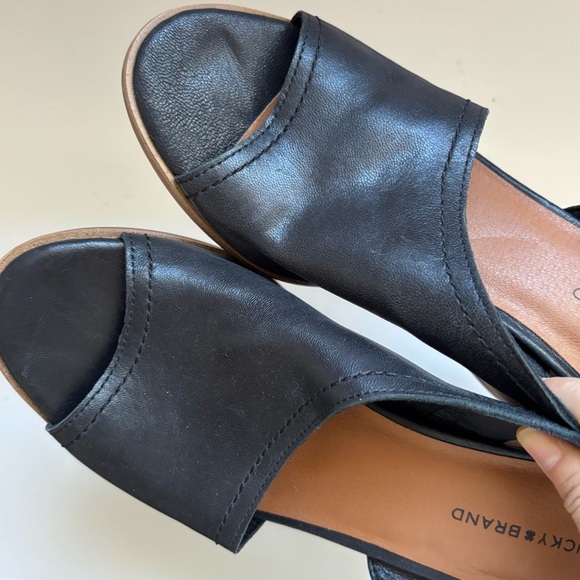 Lucky Brand Block Heel Slingback Sandals Xilna Size US 9.5M - Picture 6 of 9